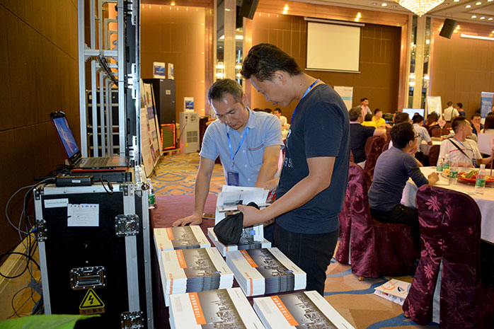 LED交通誘導(dǎo)屏 LED交通誘導(dǎo)屏