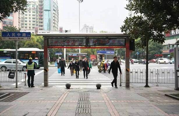 LED交通誘導(dǎo)屏 LED交通誘導(dǎo)屏