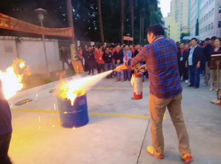 LED交通誘導(dǎo)屏 LED交通誘導(dǎo)屏