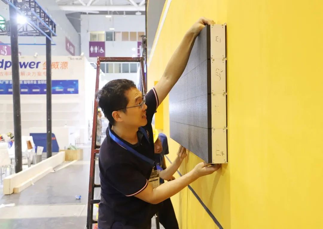 LED交通誘導(dǎo)屏 LED交通誘導(dǎo)屏