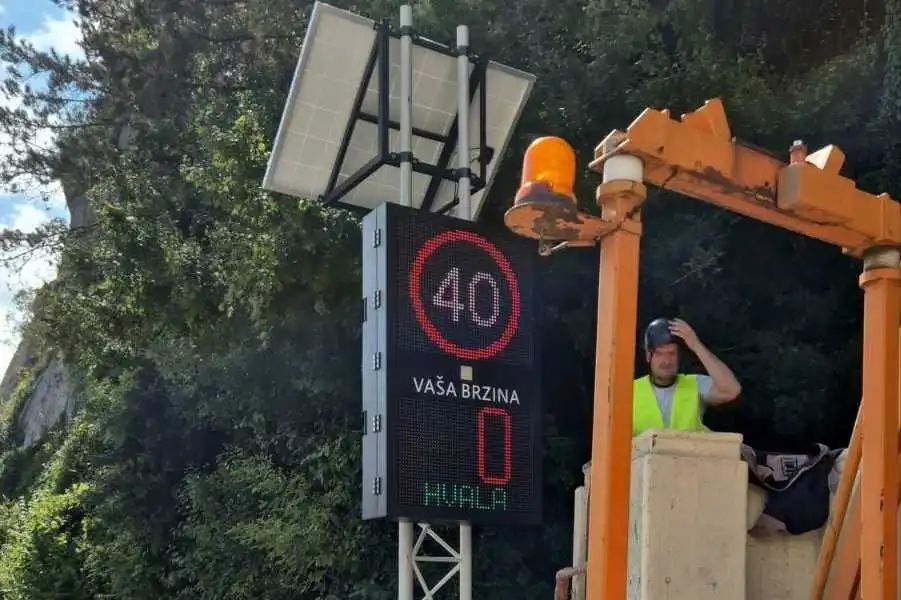 LED交通誘導(dǎo)屏