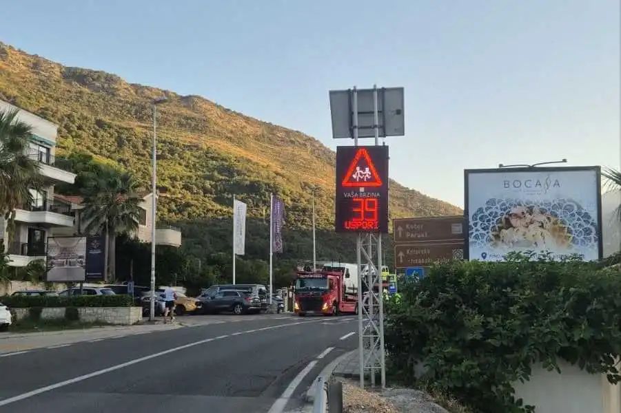 LED交通誘導(dǎo)屏